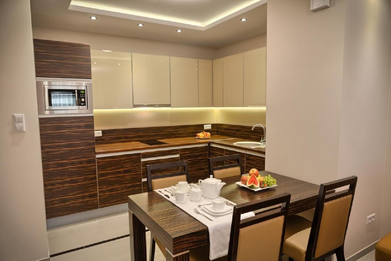 Deluxe Apartment